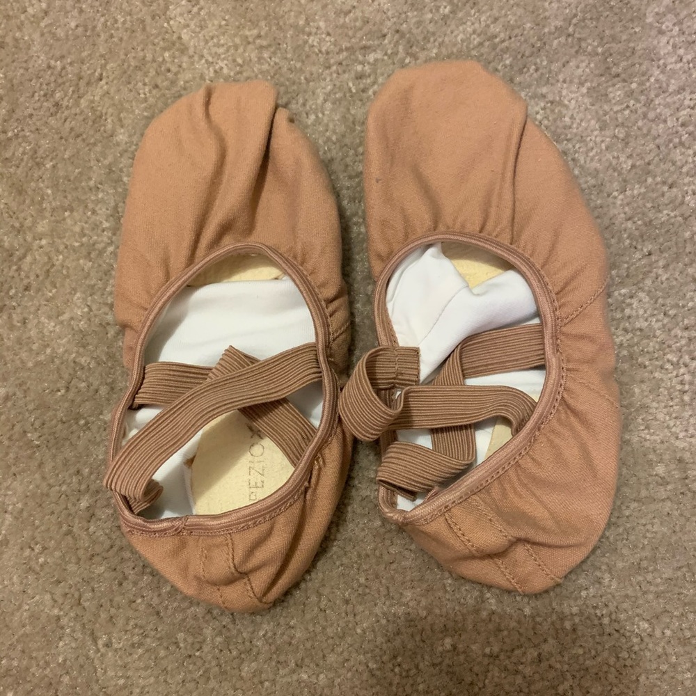 Brand New Capezio Hanami Mocha Color